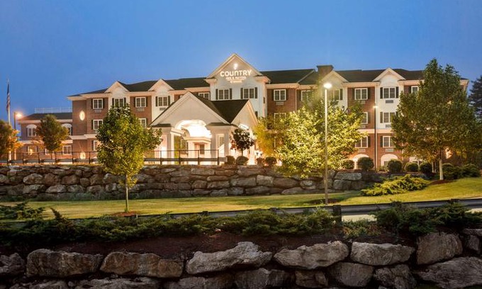 Bedford Hotel | Country Inn & Suites by Radisson Manchester Airport NH