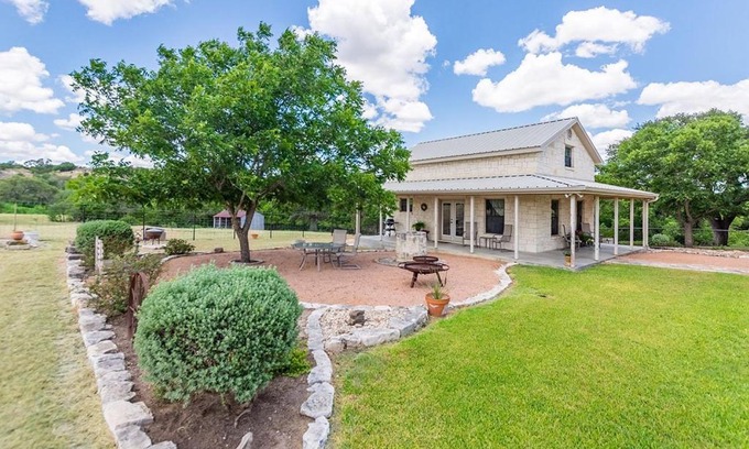 Fredericksburg House | Country Memories