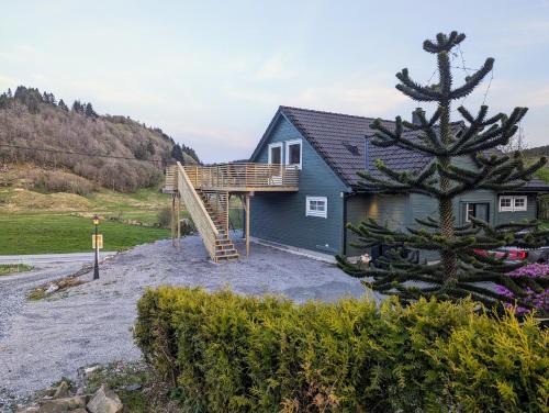 Meland Apartment | Countryside experience in a Cozy Loft Near Bergen