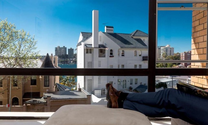 Elizabeth Bay Apartment | Couple's Gateway in Sunny Elizabeth Bay