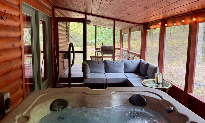 Carbondale Cabin | Couple's Retreat with HOT TUB