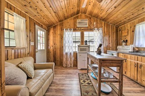 Canyon Lake House | Couples Cabin with Luxury Deck, 1 Mi to Canyon Lake!