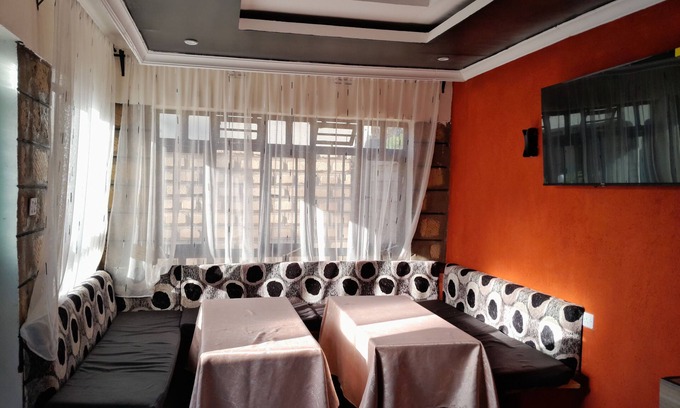 Namanga House | Courtyard B&B