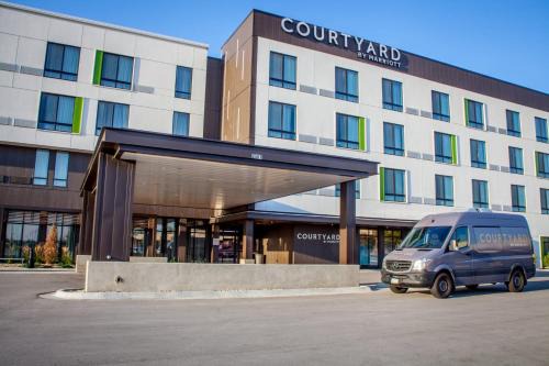 Council Bluffs Hotel | Courtyard by Marriott Omaha East/Council Bluffs, IA