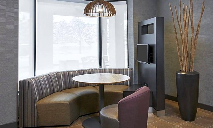 Pontiac Hotel | Courtyard by Marriott Detroit Pontiac/Auburn Hills