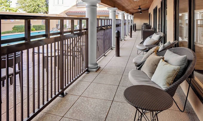 Greenway Plaza-Upper Kirby Hotel | Courtyard by Marriott Houston Rice University