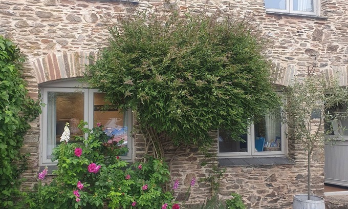 Chillington Cottage | Courtyard cottage in Slapton, South Devon. 10 minutes drive to beach