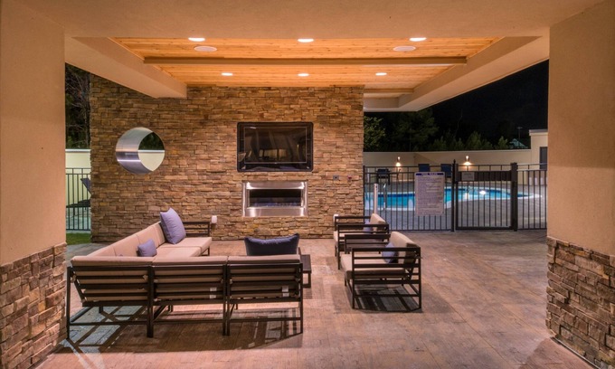 Westgate Hotel | Courtyard Jacksonville