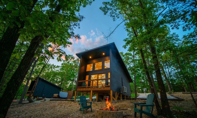 Jasper Cabin | Cove Creek-Modern Cabin Hot Tub, 3 mi. to Buffalo