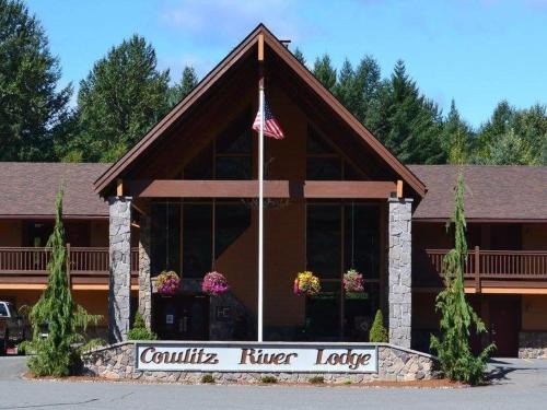 Packwood Hotel | Cowlitz River Lodge