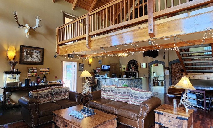 Packwood Hotel | Cowlitz River Lodge