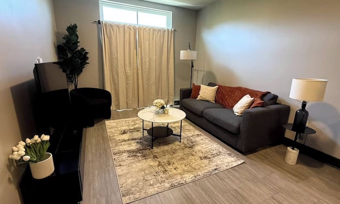 Louisville Apartment | Cozy 1-bedroom apartment in charming Clarksville with AC