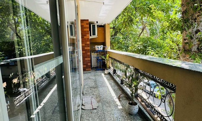 Nizamuddin East Apartment | Cozy 1 Bedroom Apartment In the Heart Of DELHI 5 MINS TO INDIA GATE