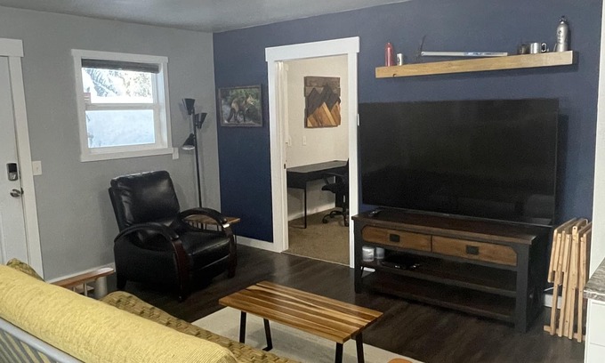 Anchorage Apartment | Cozy 1 bedroom apartment near Anchorage
