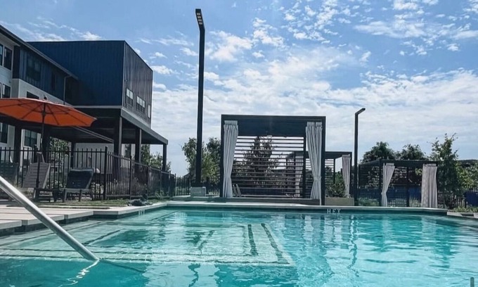 Northside Apartment | Cozy 1-bedroom apartment in charming Houston with AC, fitness room
