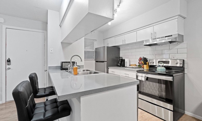 Highland Apartment | Cozy 1 Bedroom Apt in Highland Austin 3372
