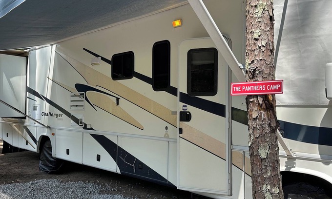 Petal RV Rental | Cozy 1-bedroom campground with AC and WiFi in charming Petal!