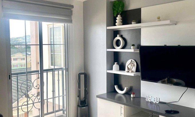 Guadalupe Condo | Cozy 1-bedroom condo with WiFi, rooftop pool &fitness room in pleasant Cebu City