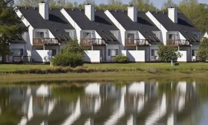 Berkeley Resort | Cozy 1 Bedroom Suite @ The Historic Powhatan