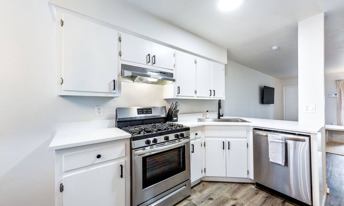 Sweetbriar House | Cozy 2 BD South Austin Stay, 8 min to South Congress Restaurants