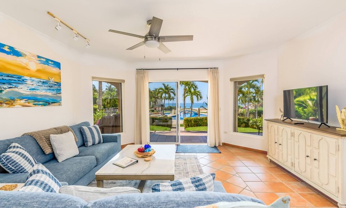 San Jose del Cabo Condo | Cozy 2-Bedroom Condo in Beautiful San José del Cabo, just steps to the Beach!