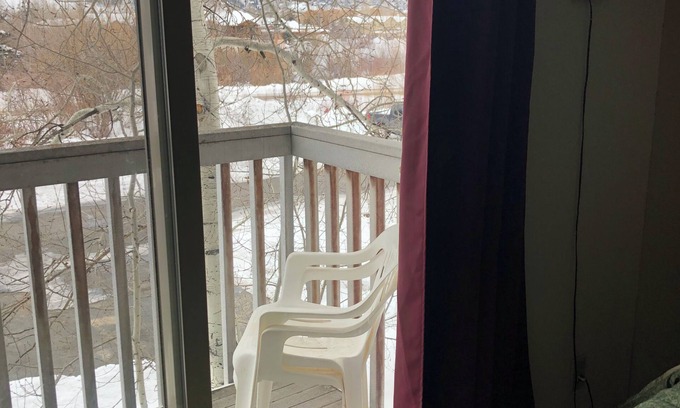 Steamboat Springs House | Cozy 2-bedroom townhome, with WIFI near free bus in awesome Steamboat Springs