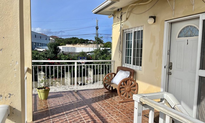 Venetian Road Settlement Apartment | Cozy 2-bedroom Apartment #1 in the Venetian Road