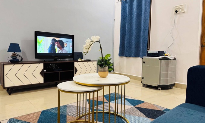 Tirupati Apartment | Cozy 2-bedroom apartment with AC, WiFi in nice Tirupati