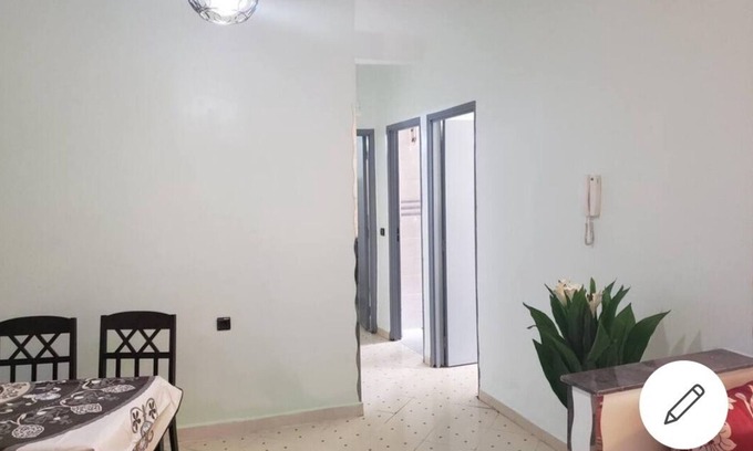 Boukhalef Apartment | Cozy 2 bedroom Apartment in Popular Neighborhood. 5 min to airport