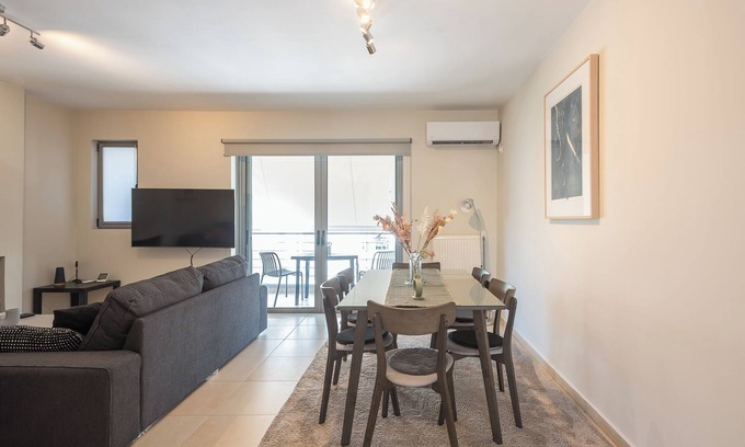 Kerameikos Apartment | Cozy 2 bedroom flat near Gazi