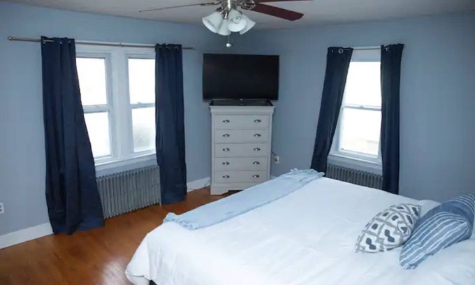 West New Haven House | Cozy 2 bedroom home located minutes from downtown