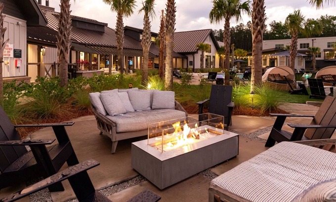 Summerville Apartment | Cozy 2-bedroom luxury apartment in Summerville with WiFi, AC