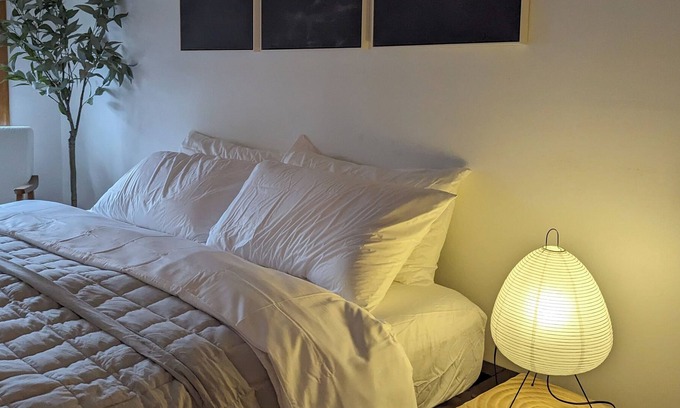 The Village Apartment | Cozy 2BD/1BA in the heart of Downtown JC! Pet Friendly