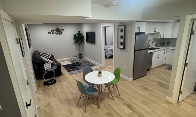 Fort Gary House | Cozy 2BR Suite at Winnipeg South