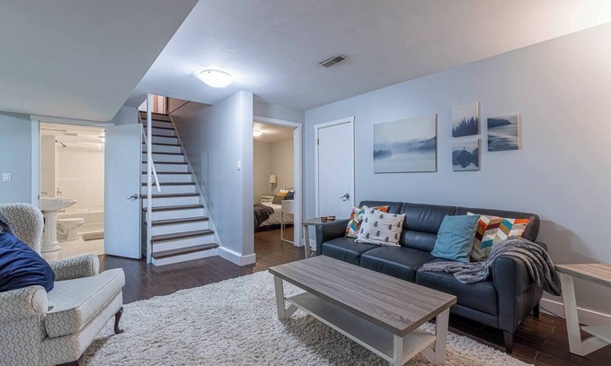 Prince George House | Cozy 2BR w/WIFI in Fabulous Neighborhood