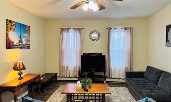 Troy Apartment | Cozy 3-bedroom apartment with AC, WiFi in lovely Troy
