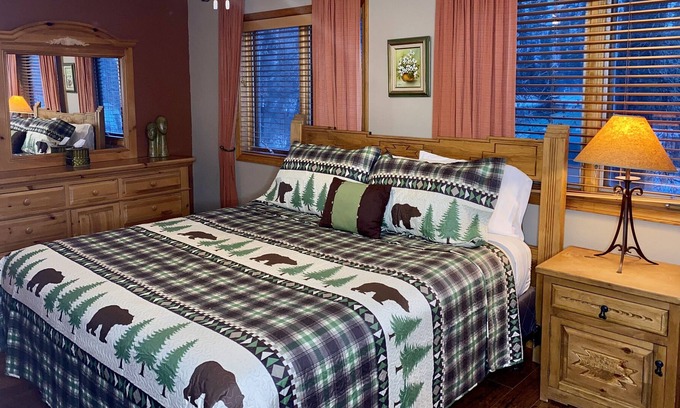 Red River Condo | COZY 3 Bedroom Condo Red River, NM COTTONWOOD #2