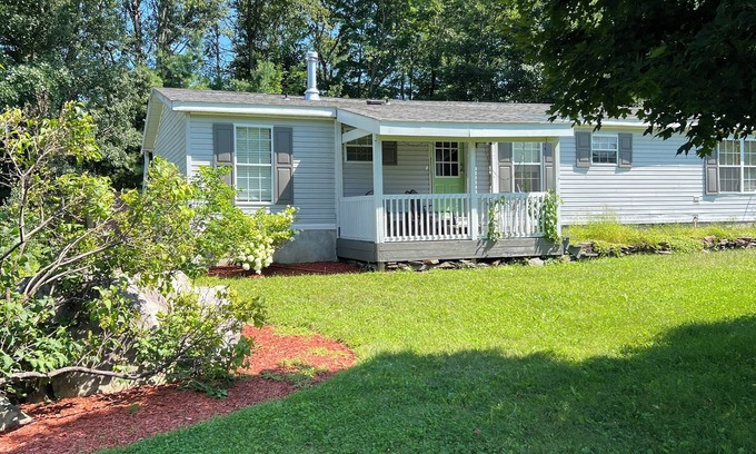 Skowhegan House | Cozy 3-bedroom house in charming Skowhegan with AC, WiFi. Quiet neighborhood.