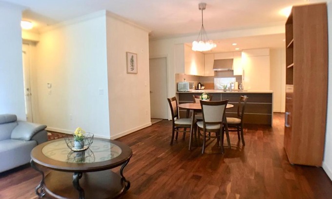 Vancouver Apartment | Cozy 3 Bedrooms Condo in UBC