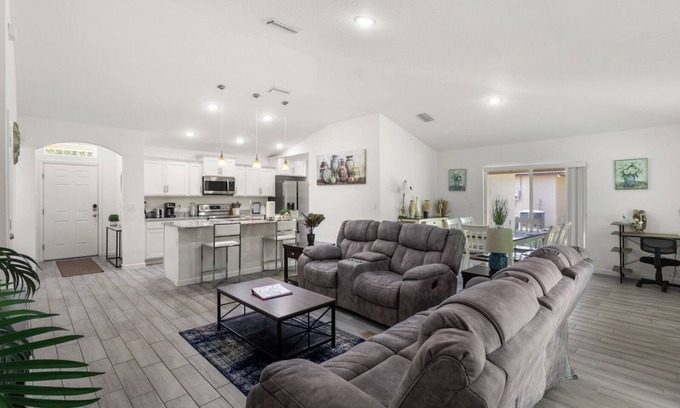 Poinciana House | Cozy 4 Bedrooms New Construction Home