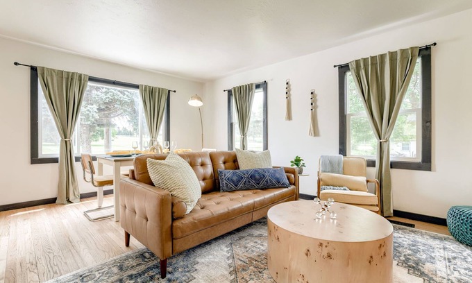 Lincoln House | Cozy 5BD - Near DT - Ping Pong & Outdoor Space