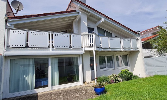 Immenstaad am Bodensee Condo | Cozy apartment 100 sqm for up to 5 people. in Immenstaad/Bodensee