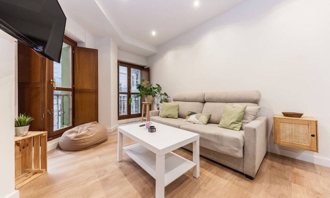 Gijon City Centre Apartment | Cozy Apartment in the Heart of Gijón