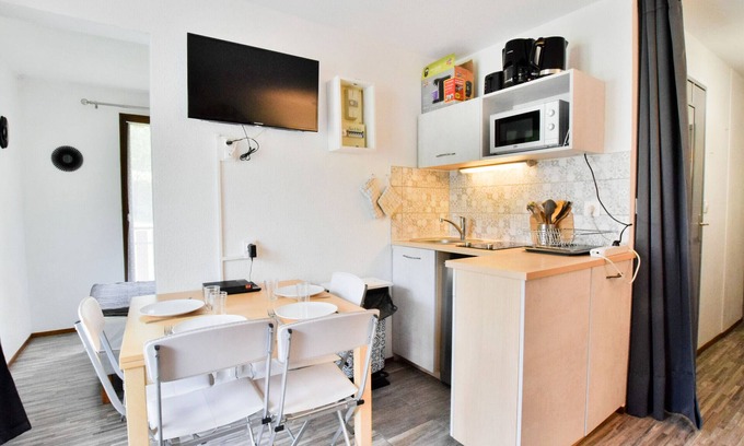 Bernex Apartment | Cozy Apartment Near Ski Slopes - 4 Guests