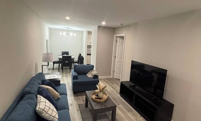 Glen Iris Apartment | Cozy apartment with AC in charming Birmingham