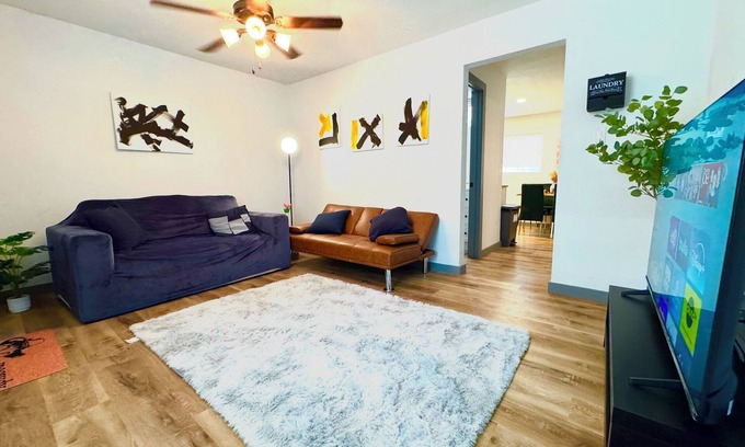 South Arlington Apartment | Cozy Arlington Retreat-8 min Walk to AT&T Stadium, Globe Life Field