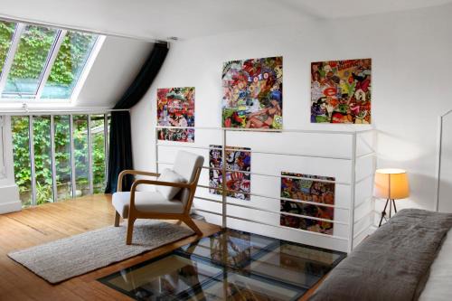 Butte-aux-Cailles Apartment | Cozy Artist Loft