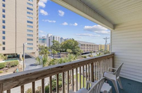 Myrtle Beach House | Cozy Beach Condo Pool Sm Dogs ok FREE Tickets D31