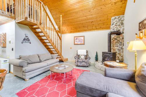 Birchwood House | Cozy Birchwood Retreat on UTV Trail with Hot Tub!