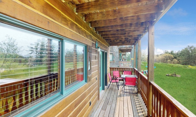 Warrens Cabin | Cozy Blue 2 bedroom cabin in enchanting Warrens, Unit B